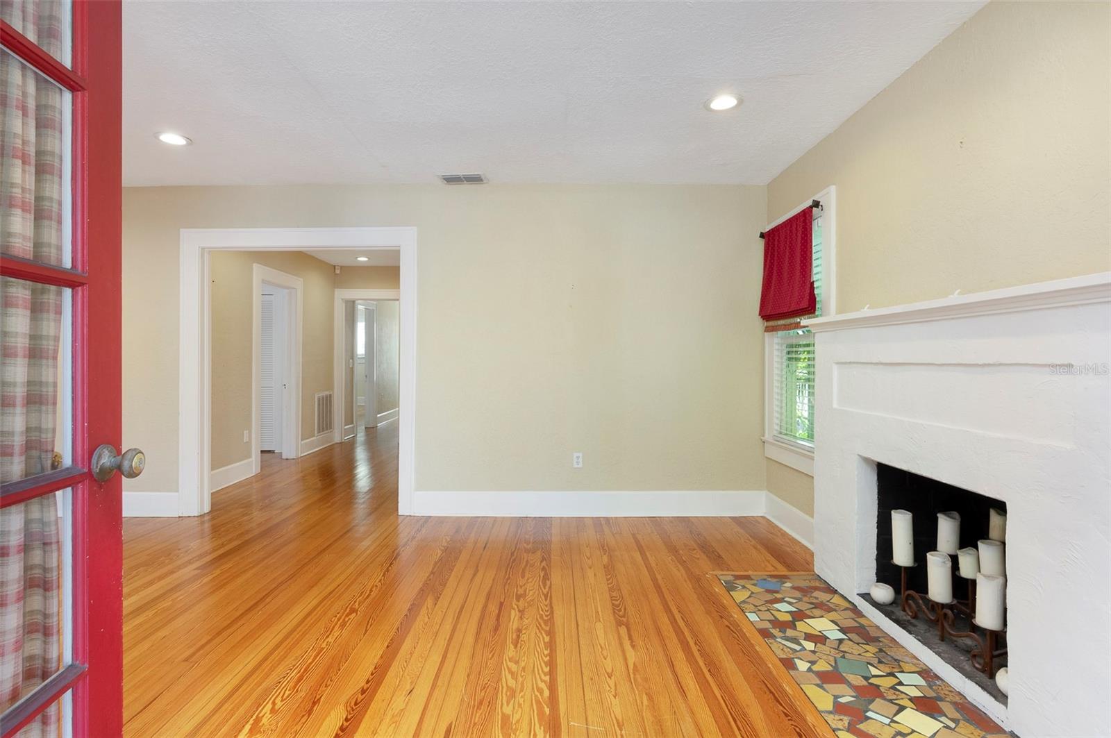 Image 4 of 49 For 130 22nd Avenue Ne