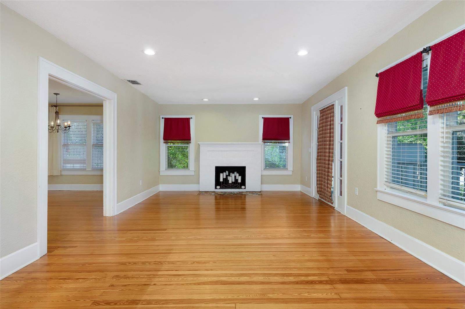 Image 6 of 49 For 130 22nd Avenue Ne