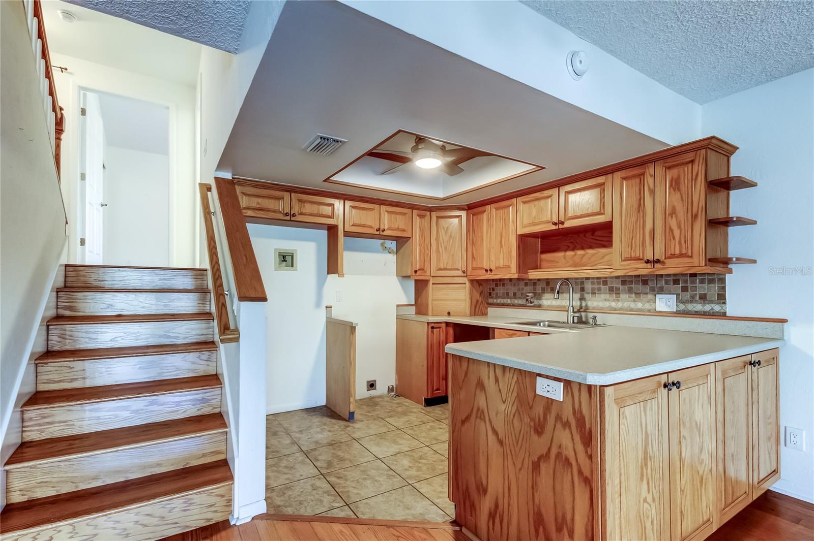 Image 10 of 48 For 200 Meres Boulevard 11