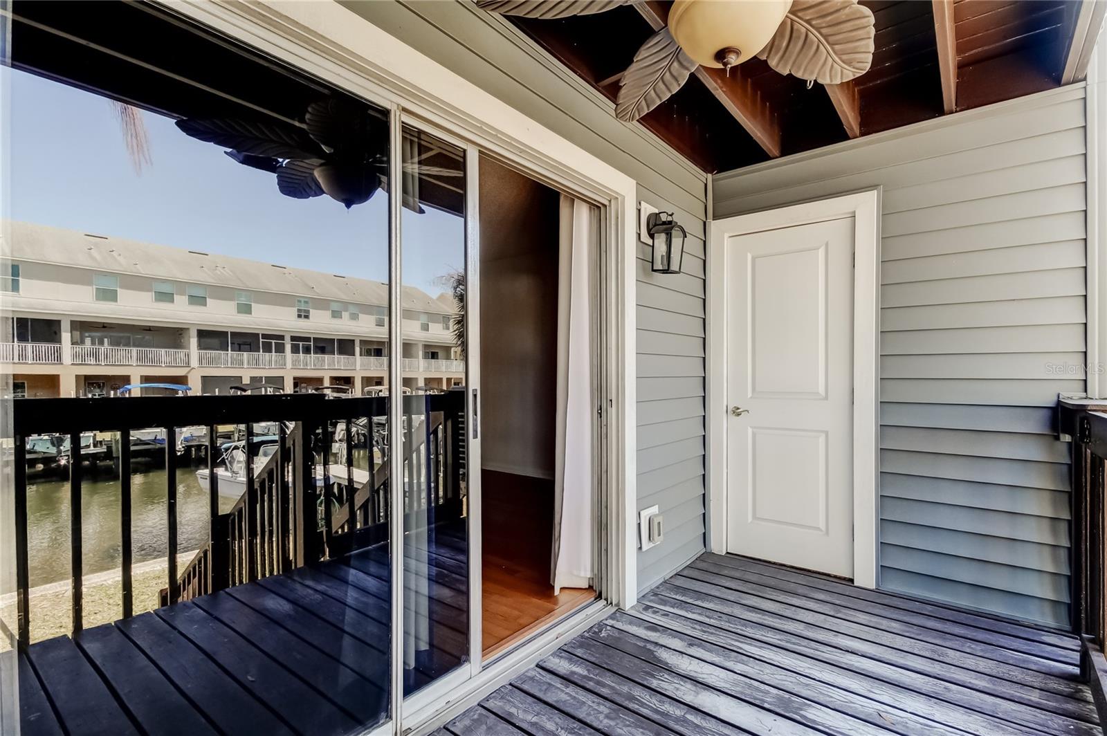 Image 15 of 48 For 200 Meres Boulevard 11