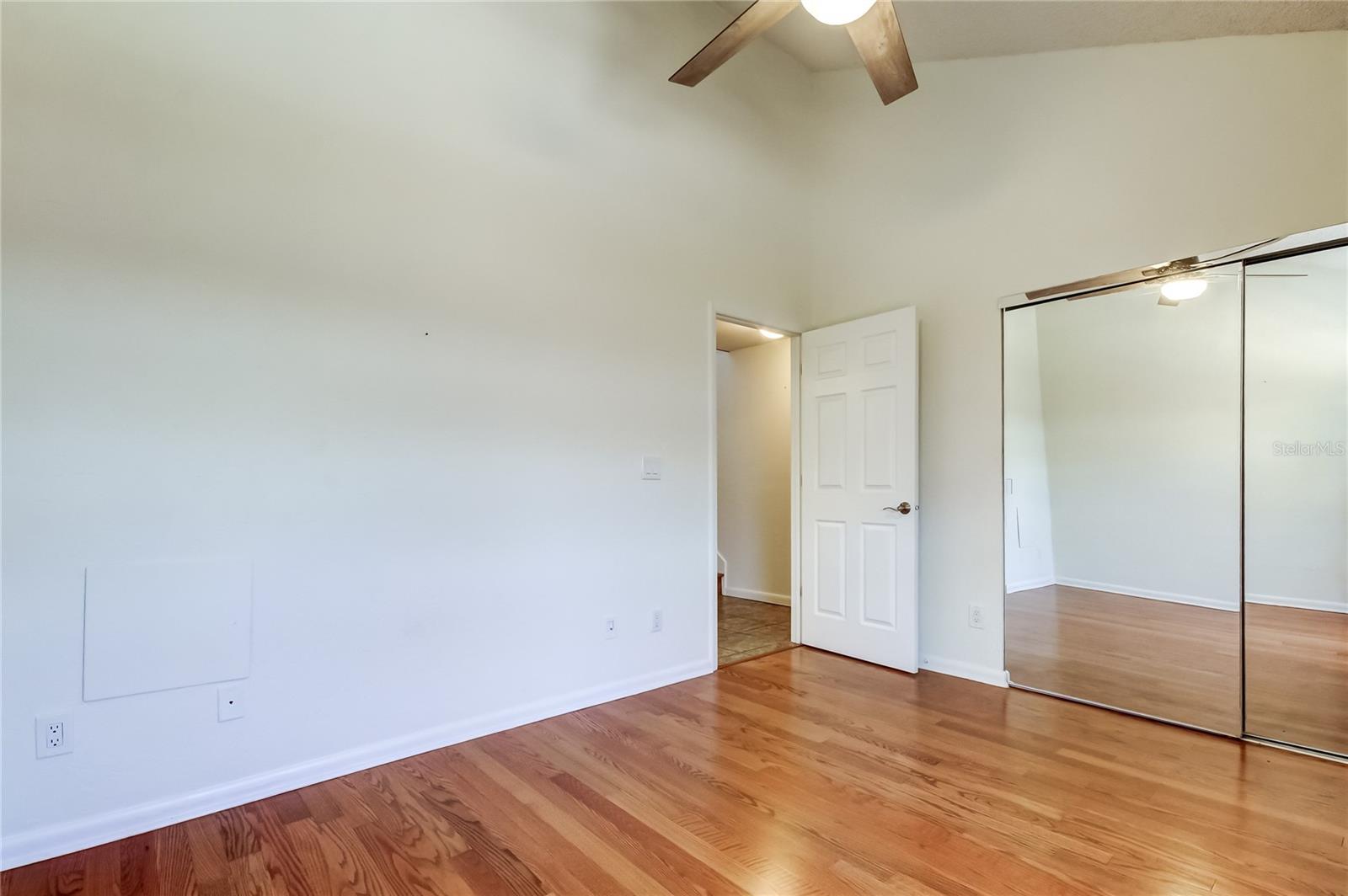 Image 19 of 48 For 200 Meres Boulevard 11