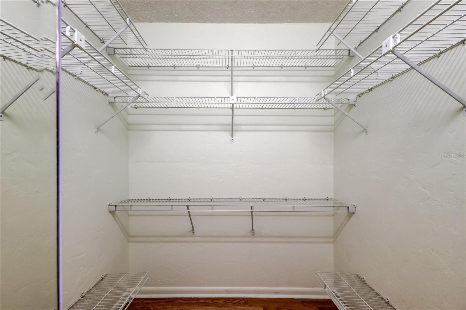 Image 26 of 48 For 200 Meres Boulevard 11