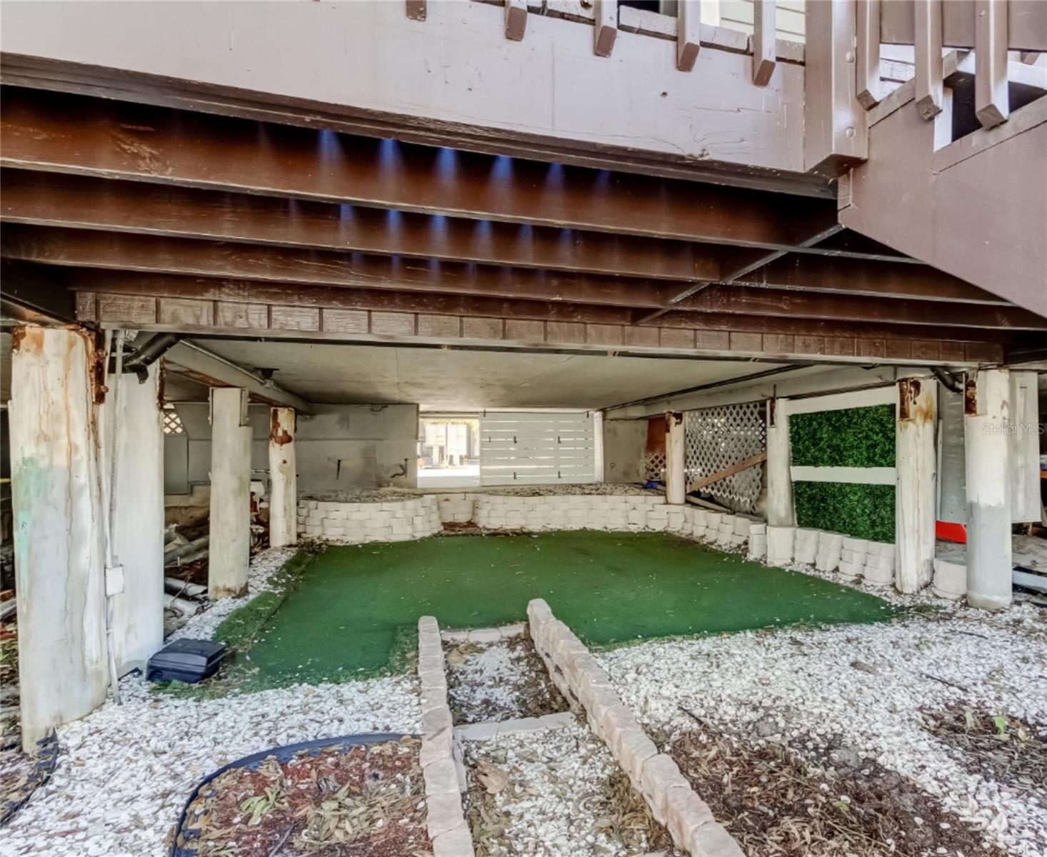 Image 34 of 48 For 200 Meres Boulevard 11