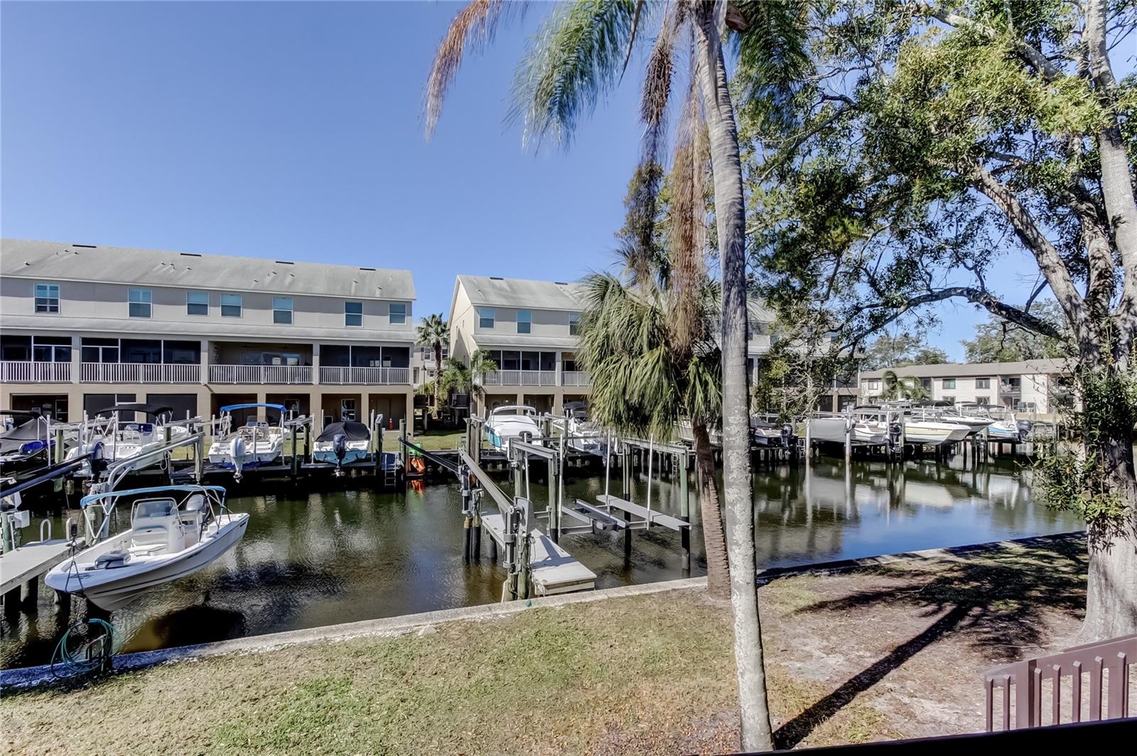 Image 36 of 48 For 200 Meres Boulevard 11