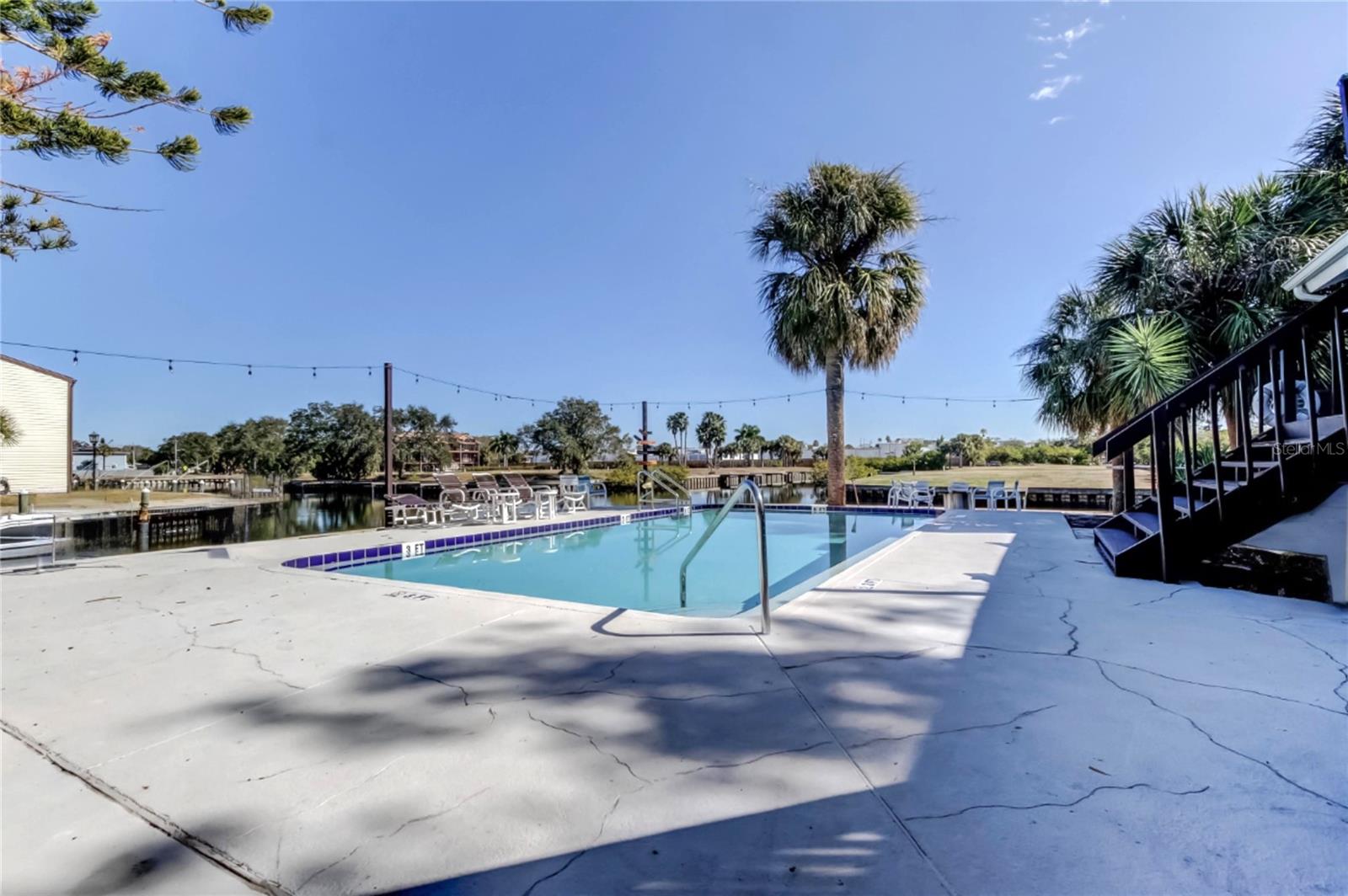 Image 38 of 48 For 200 Meres Boulevard 11