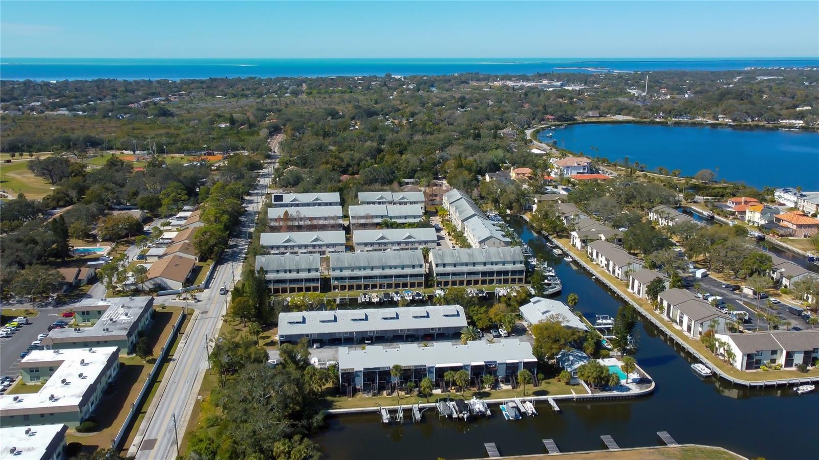 Image 45 of 48 For 200 Meres Boulevard 11