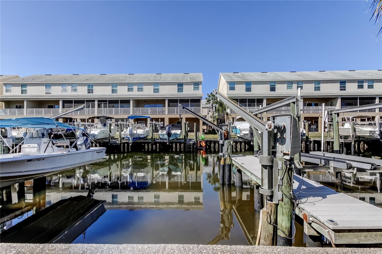 Image 5 of 48 For 200 Meres Boulevard 11