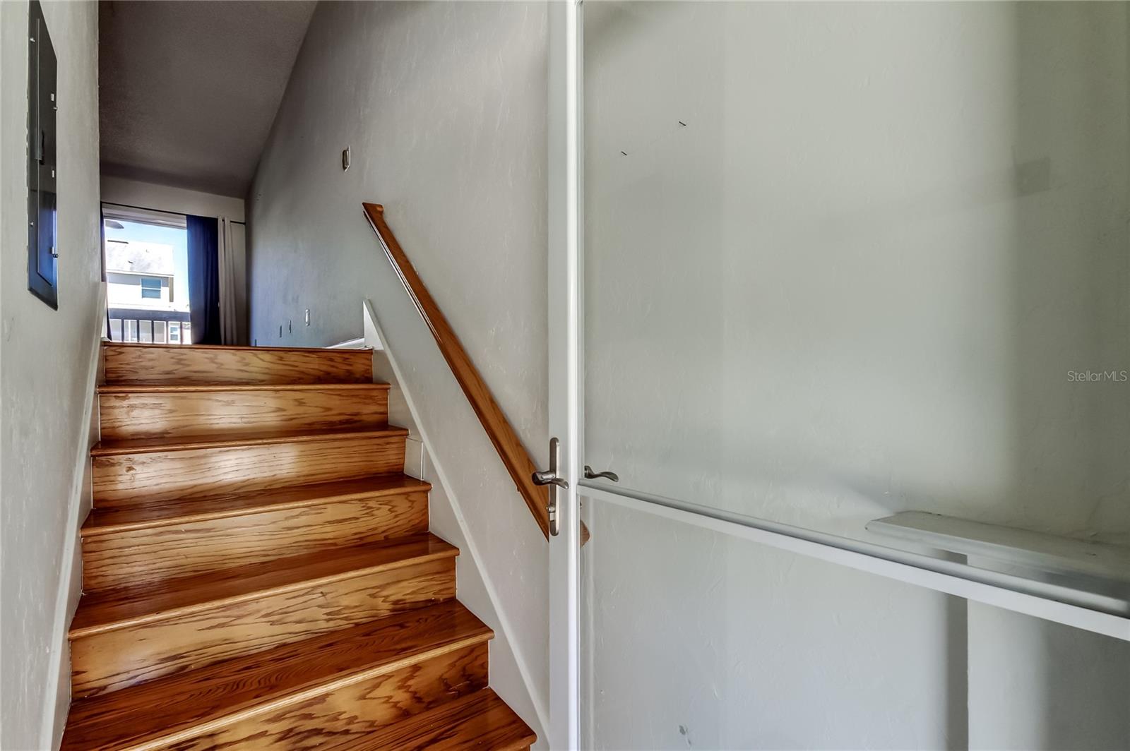 Image 6 of 48 For 200 Meres Boulevard 11