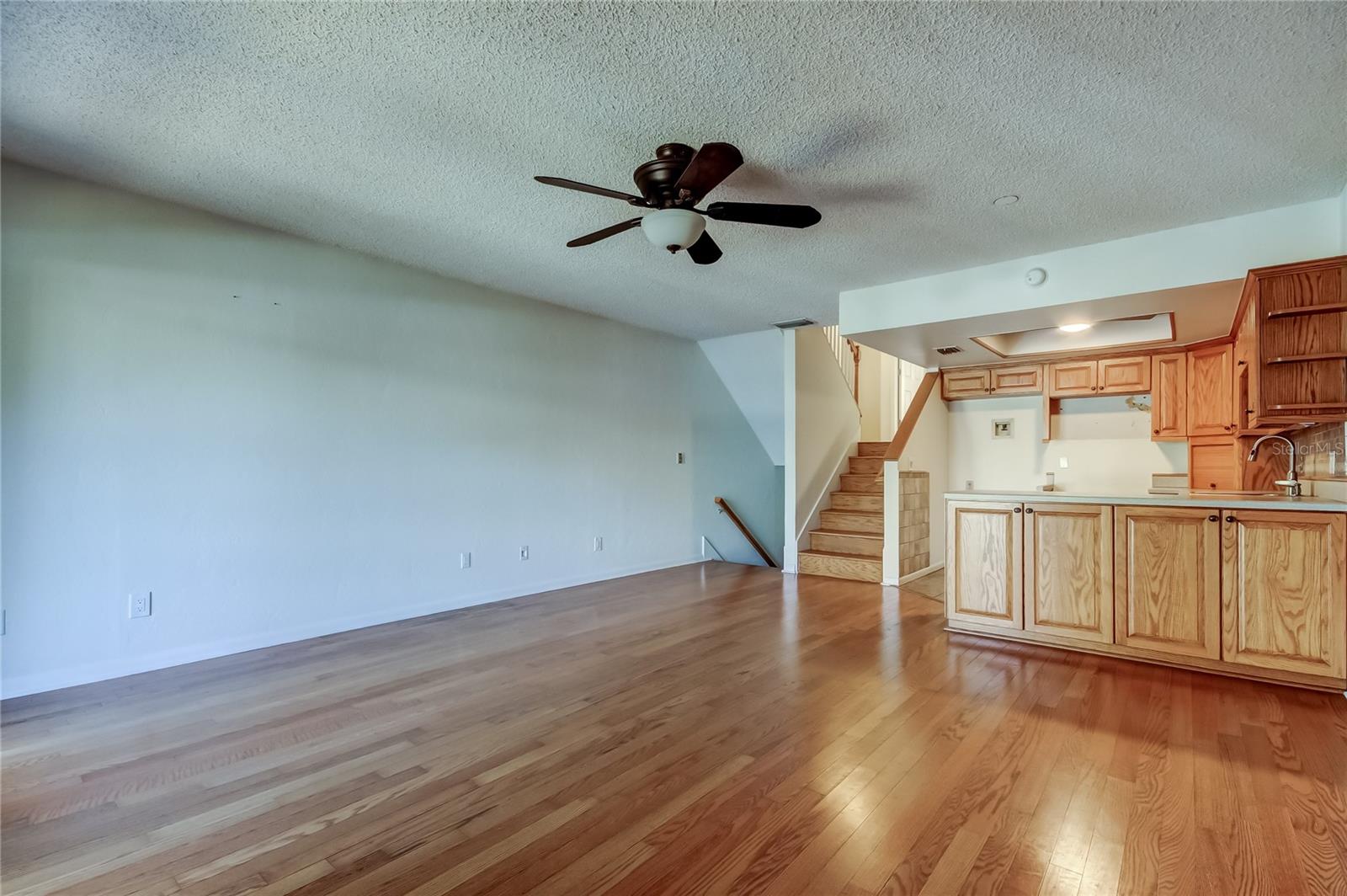 Image 7 of 48 For 200 Meres Boulevard 11