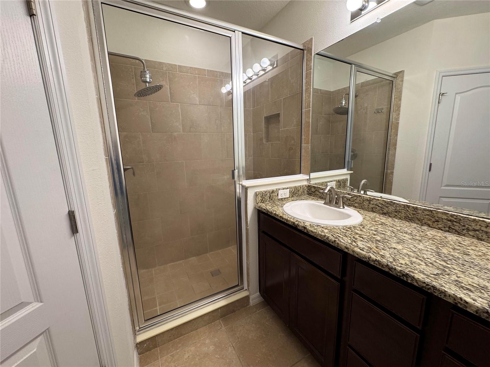 Image 13 of 32 For 3840 Silverlake Way