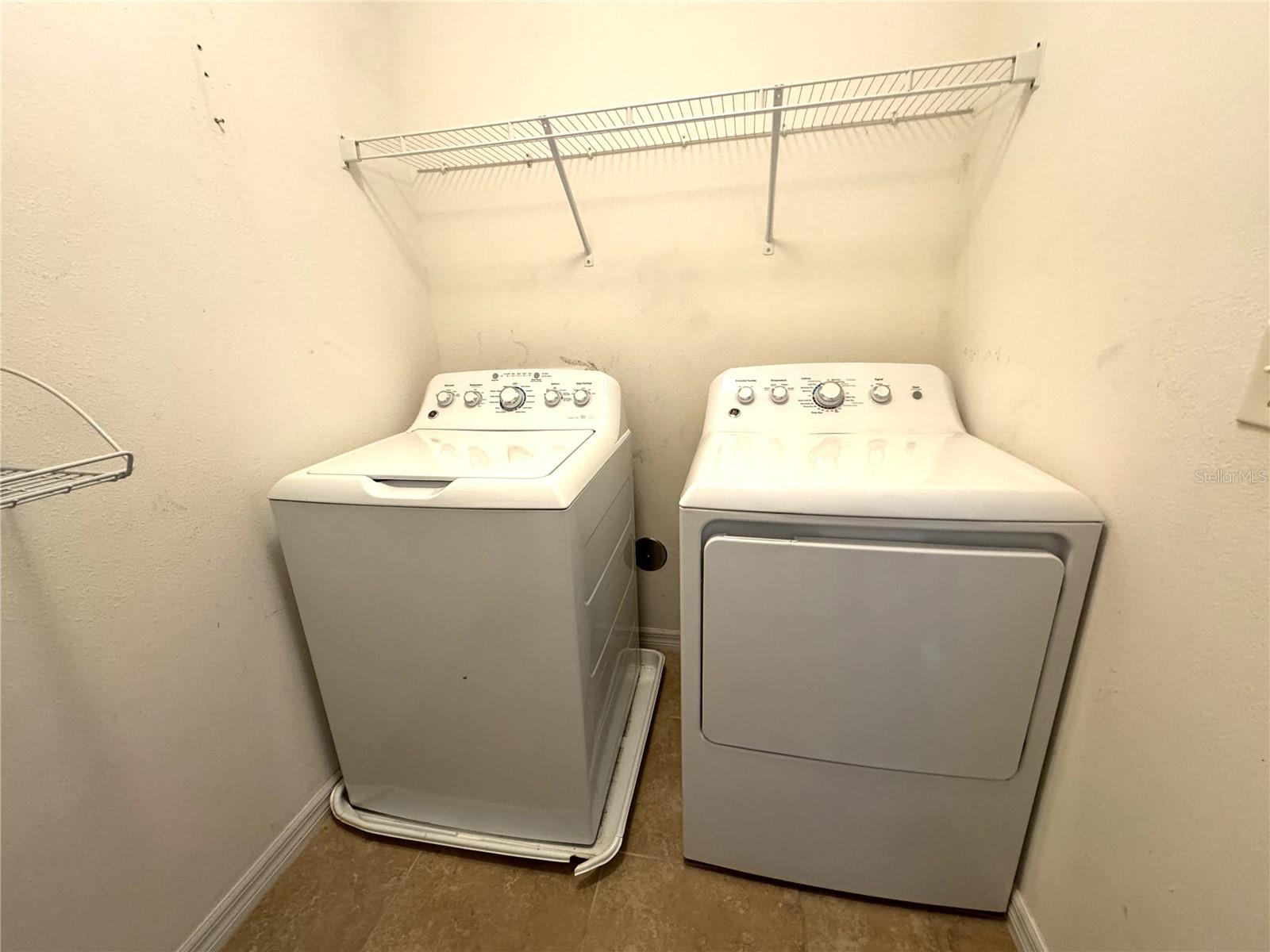 Image 18 of 32 For 3840 Silverlake Way