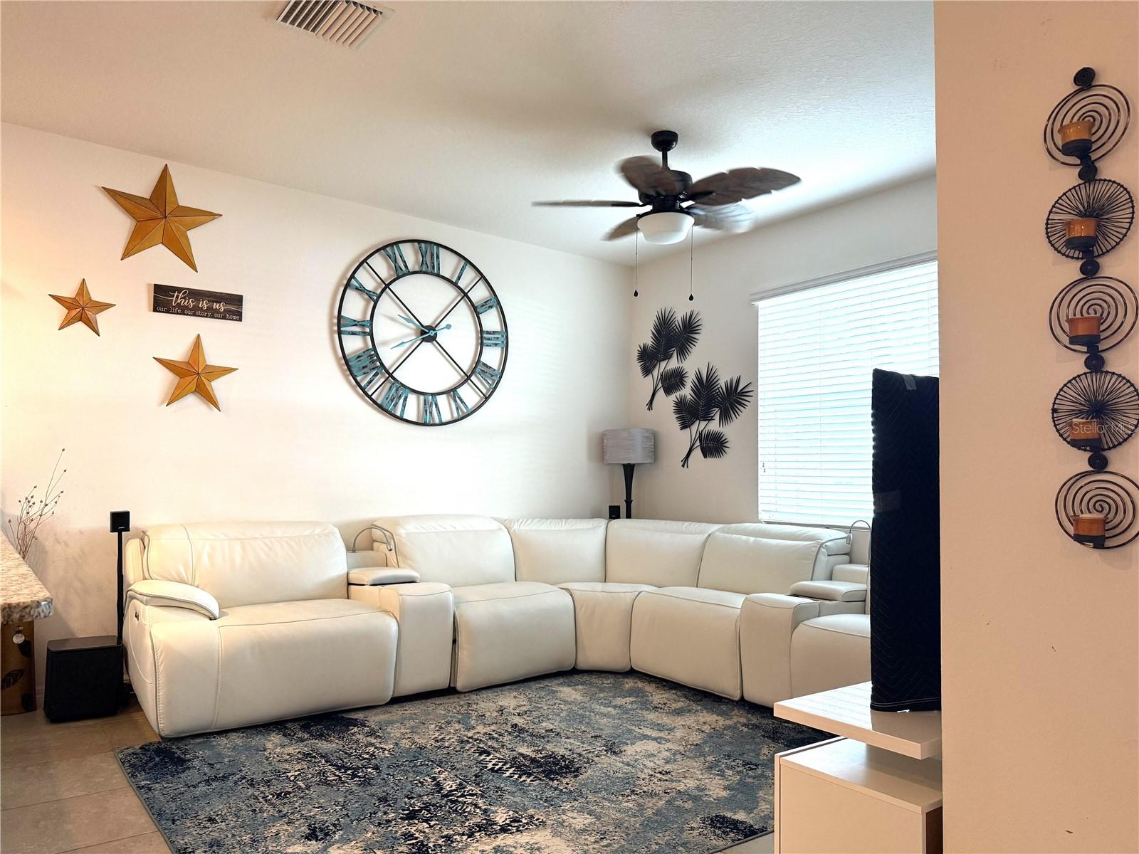 Image 5 of 32 For 3840 Silverlake Way