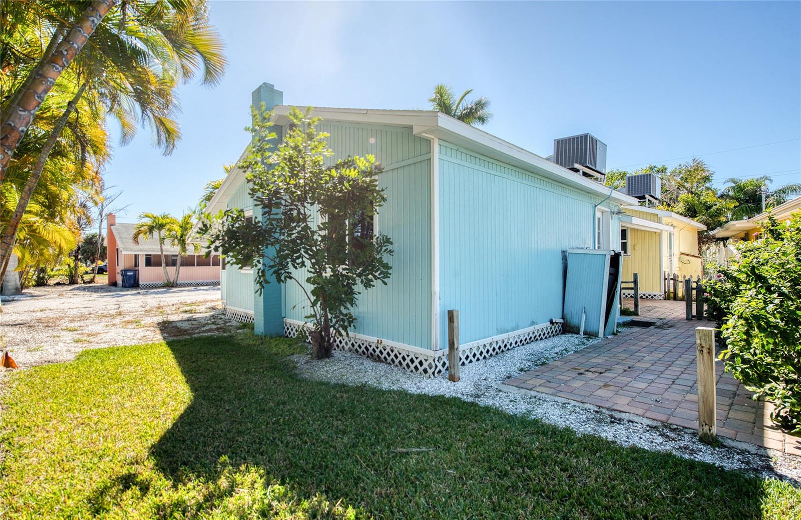 Image 16 of 75 For 13136 4th Street E