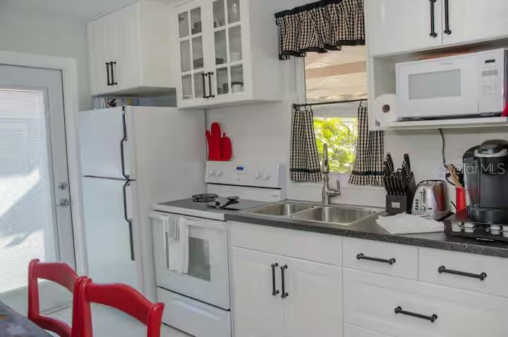 Image 45 of 75 For 13136 4th Street E