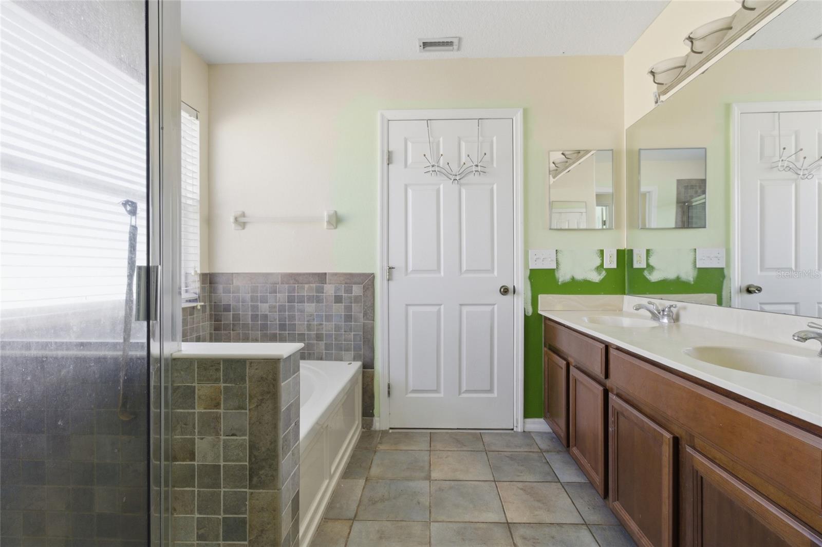 Image 10 of 16 For 11152 Creek Haven Drive