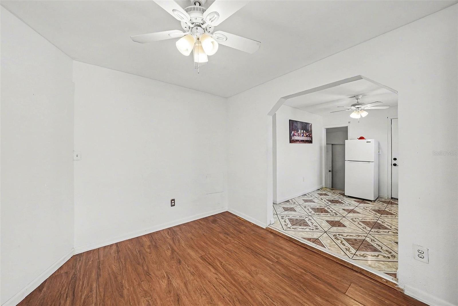 Image 3 of 18 For 816 Minnehaha Street B