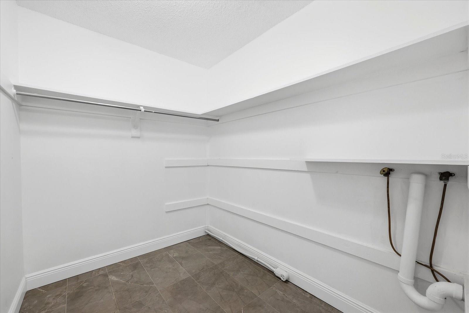 Image 17 of 45 For 1706 Belleair Forest Drive 128