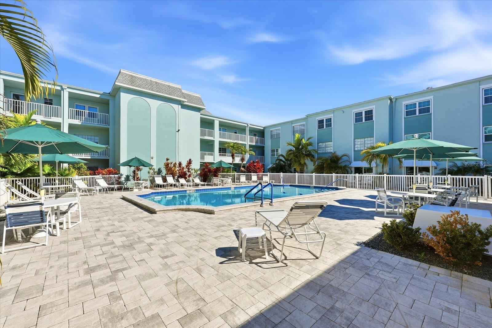 Image 25 of 45 For 1706 Belleair Forest Drive 128