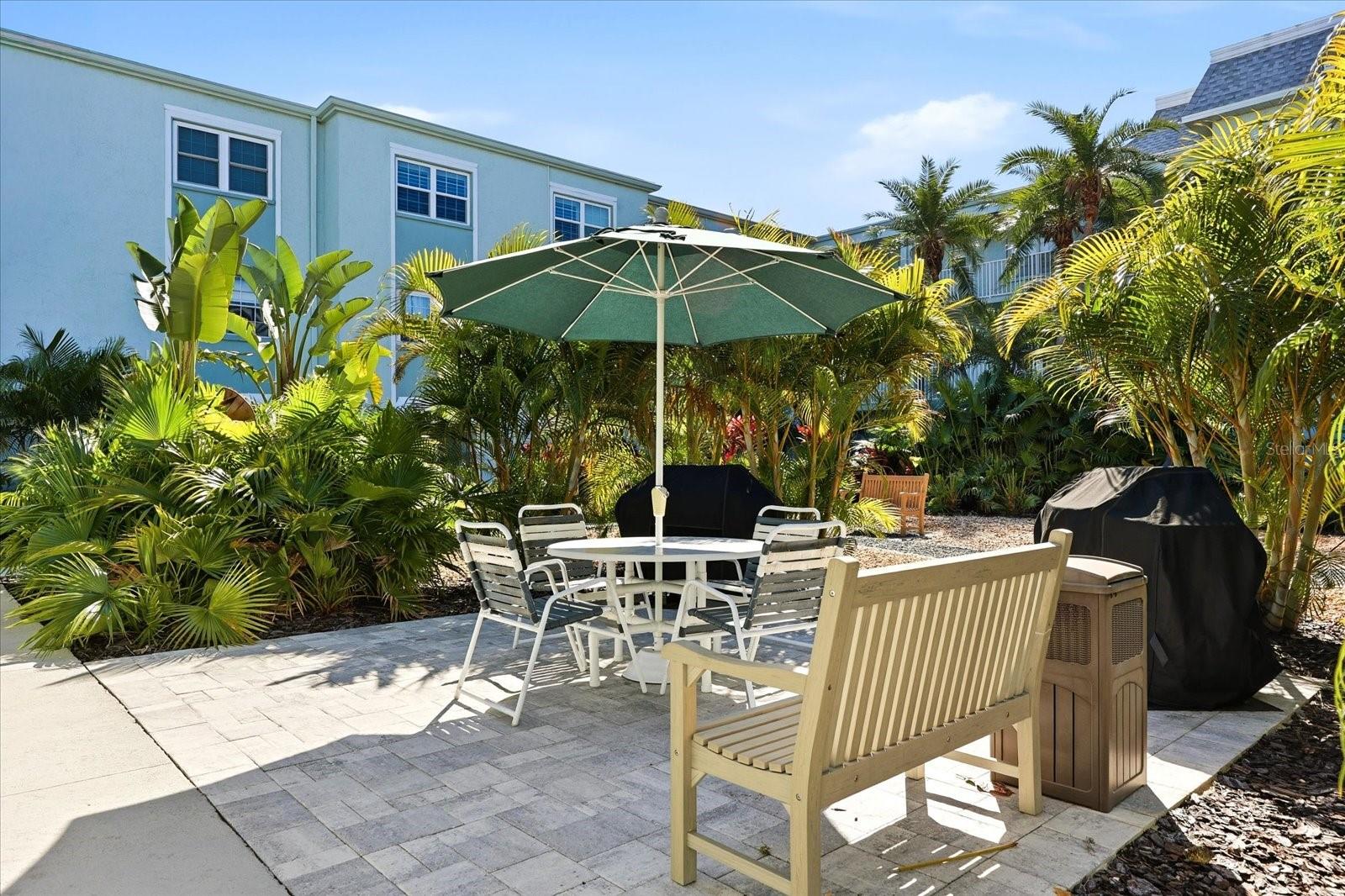 Image 27 of 45 For 1706 Belleair Forest Drive 128