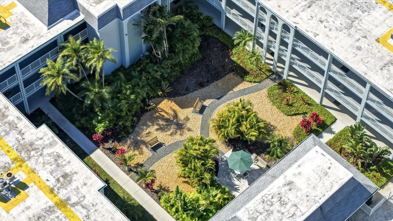 Image 33 of 45 For 1706 Belleair Forest Drive 128