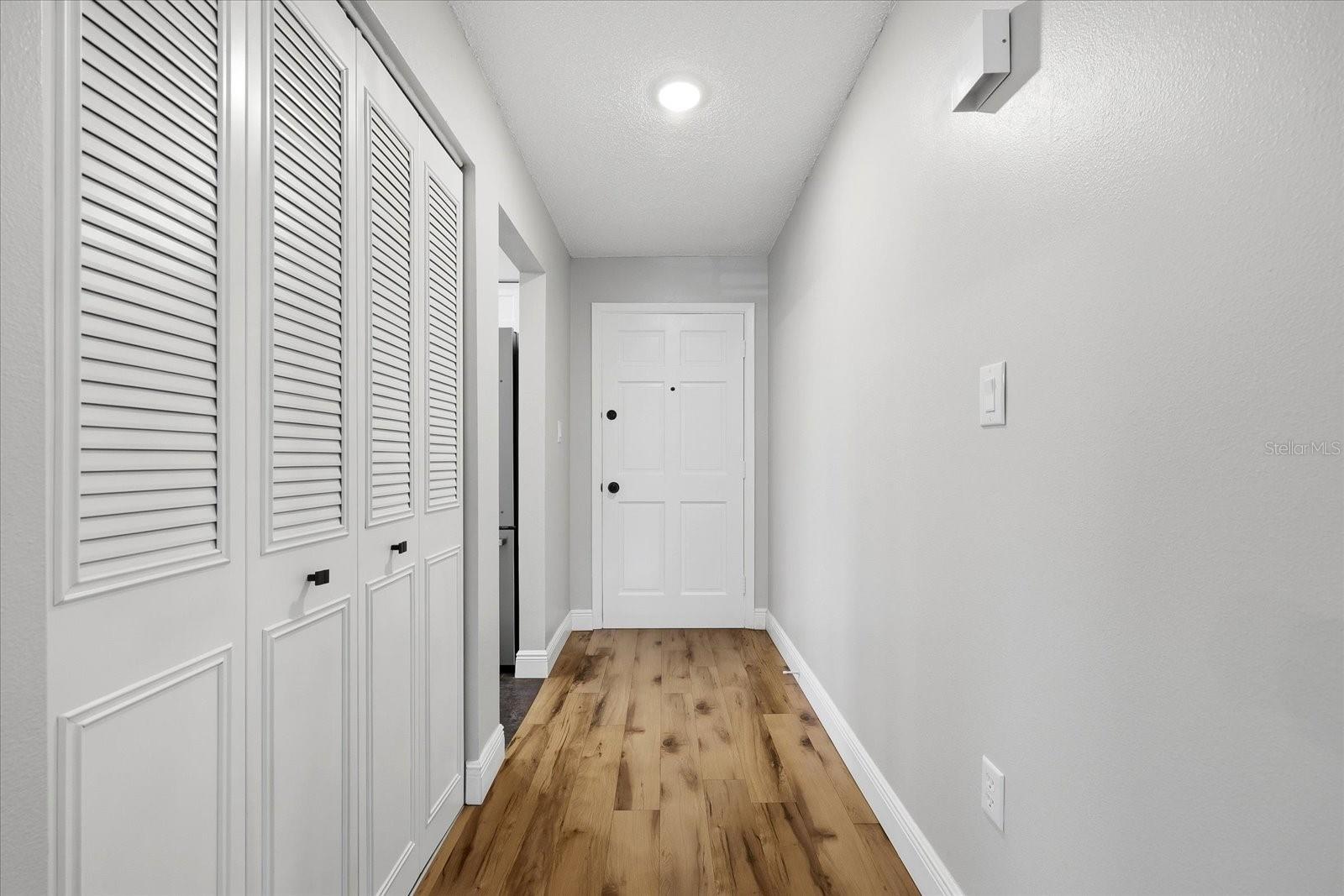 Image 5 of 45 For 1706 Belleair Forest Drive 128