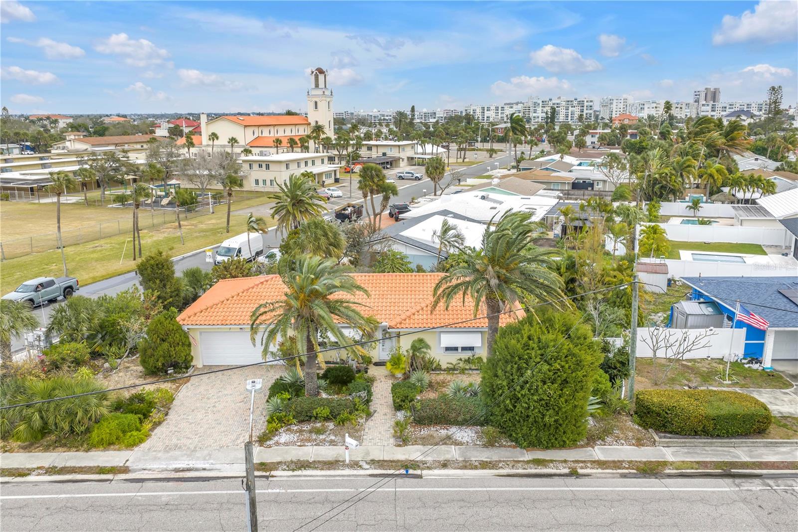 Image 24 of 30 For 8175 Gulf Boulevard