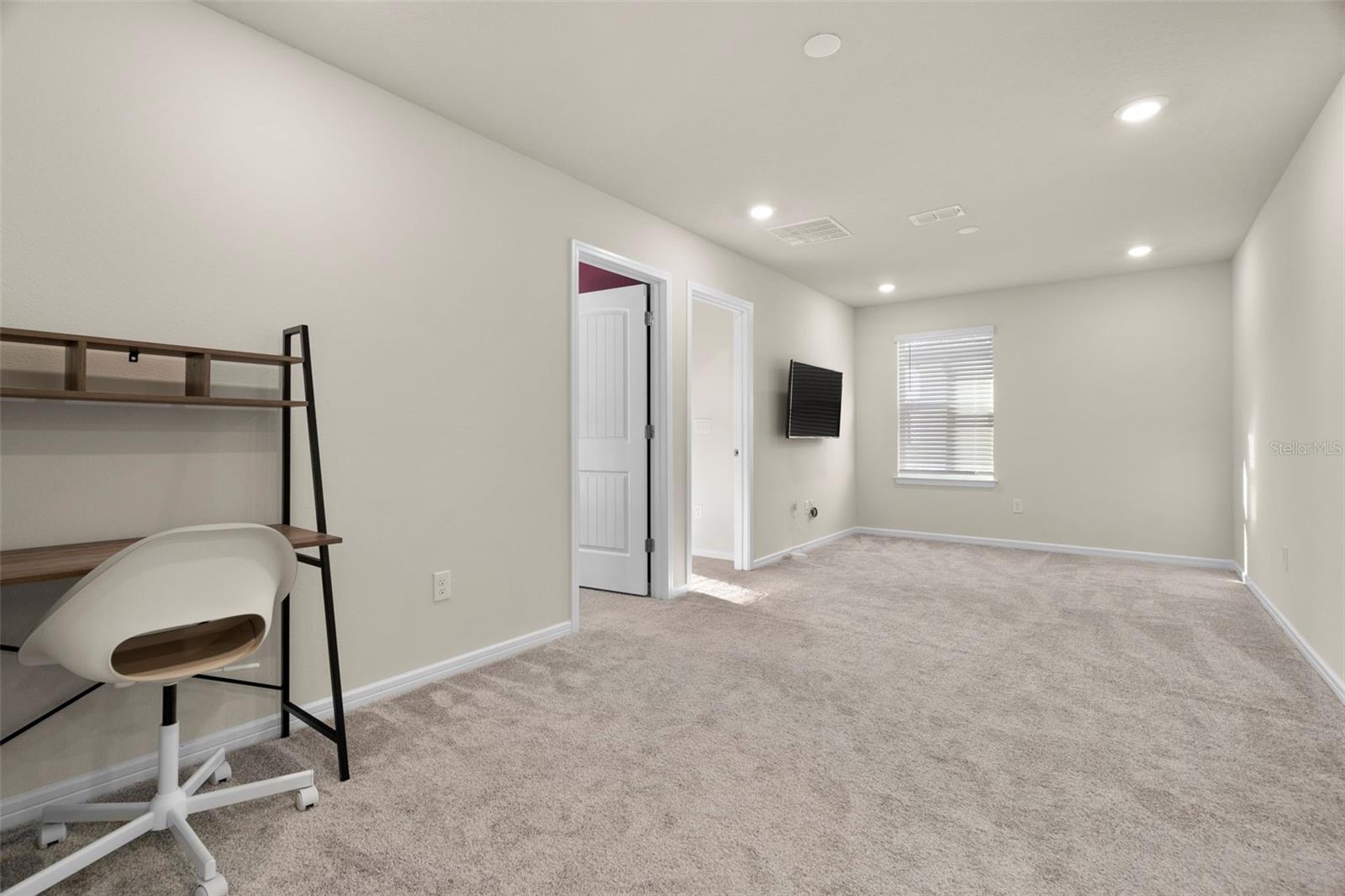 Image 24 of 45 For 21051 Monza Loop