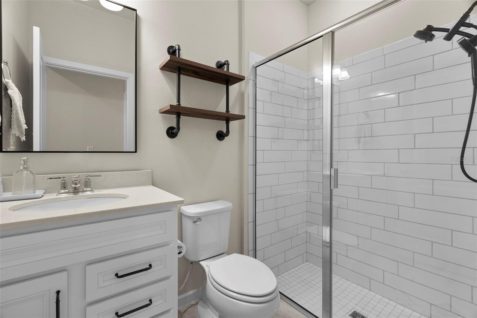 Image 32 of 45 For 21051 Monza Loop