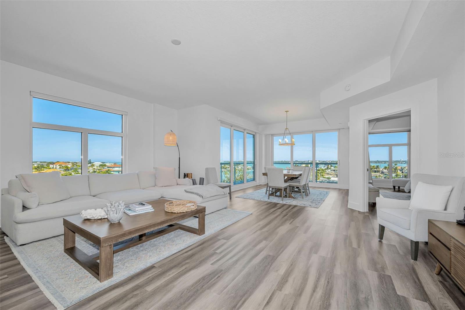 Image 12 of 45 For 415 Island Way 509