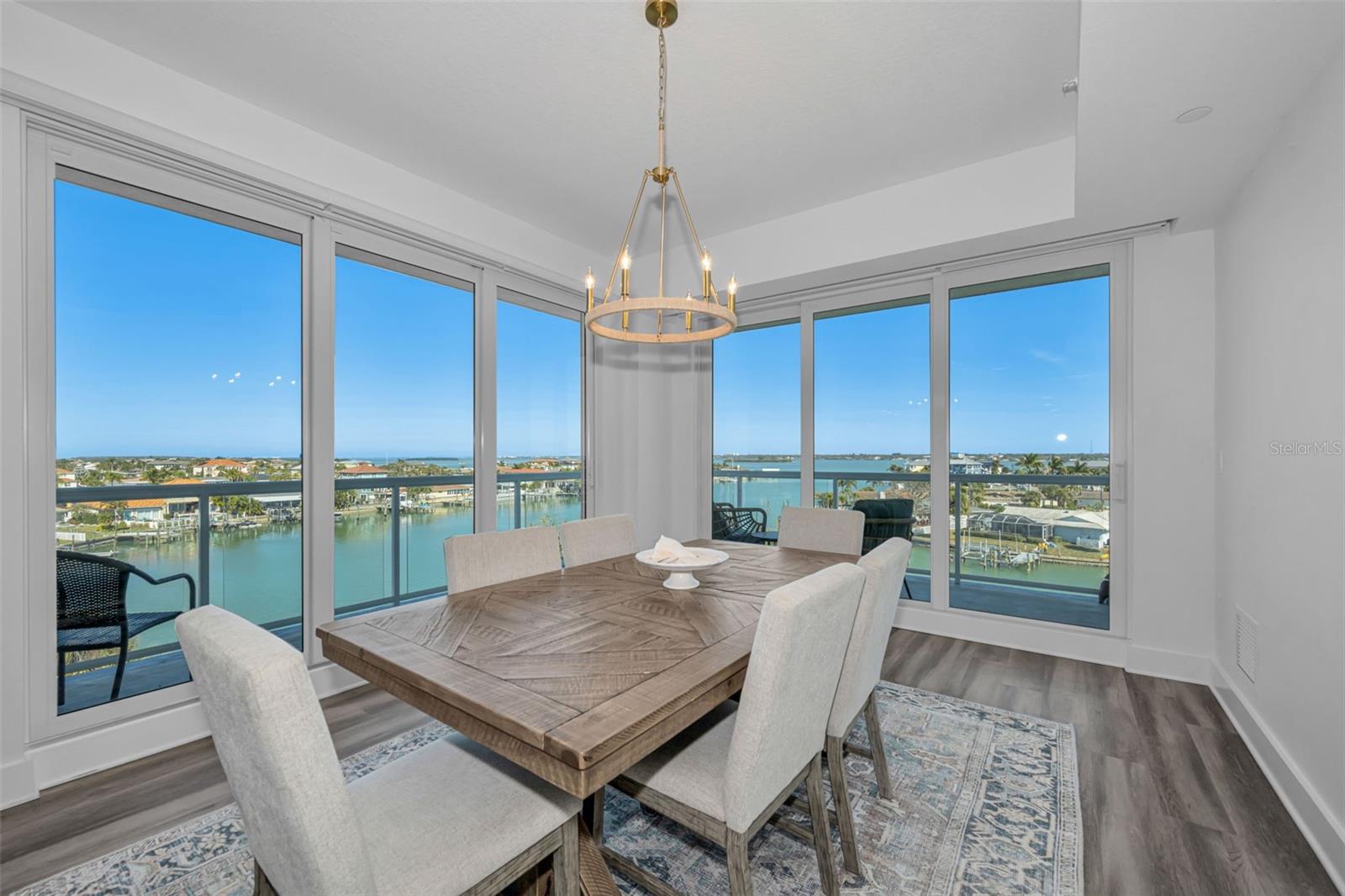 Image 15 of 45 For 415 Island Way 509