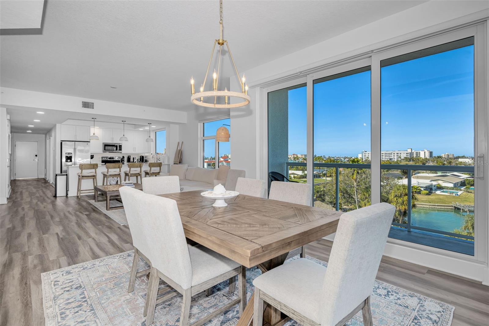 Image 17 of 45 For 415 Island Way 509