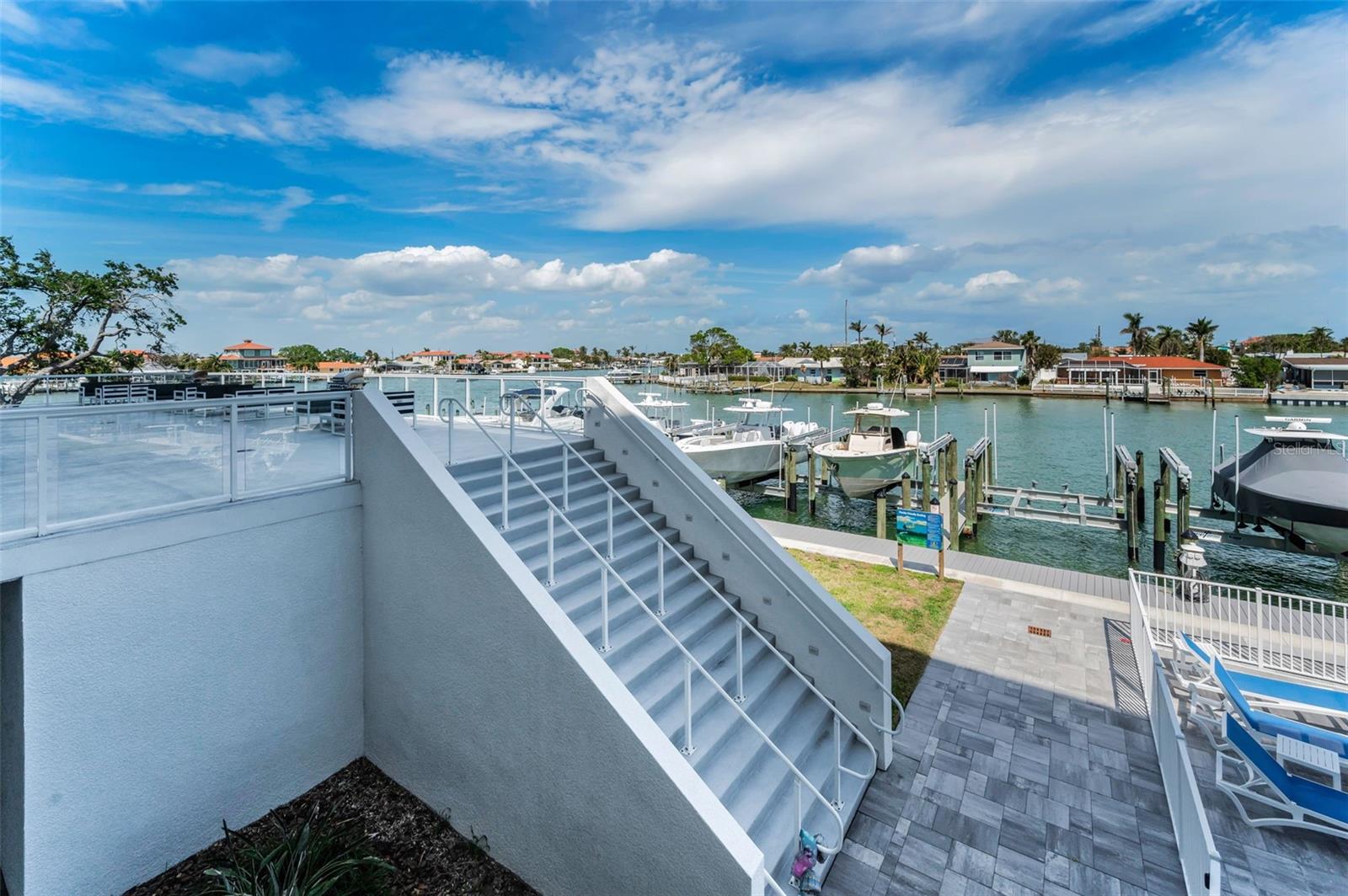 Image 31 of 45 For 415 Island Way 509