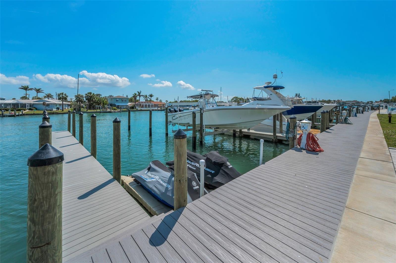 Image 36 of 45 For 415 Island Way 509