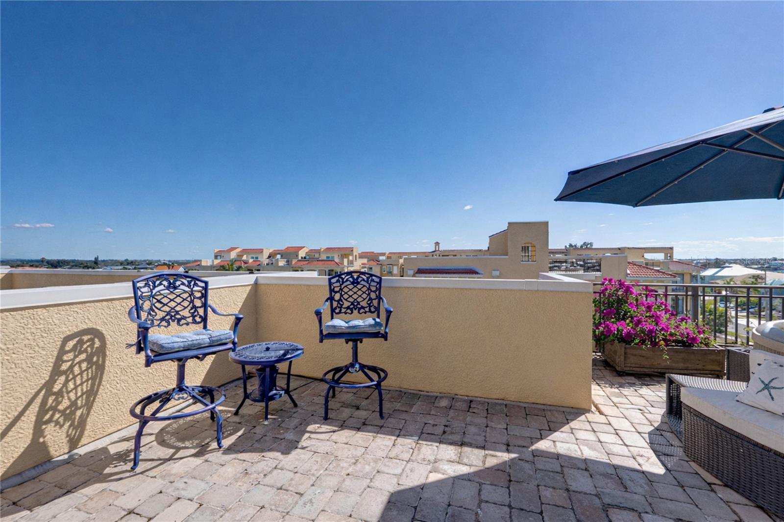 Image 6 of 100 For 6411 Mayra Shores Lane