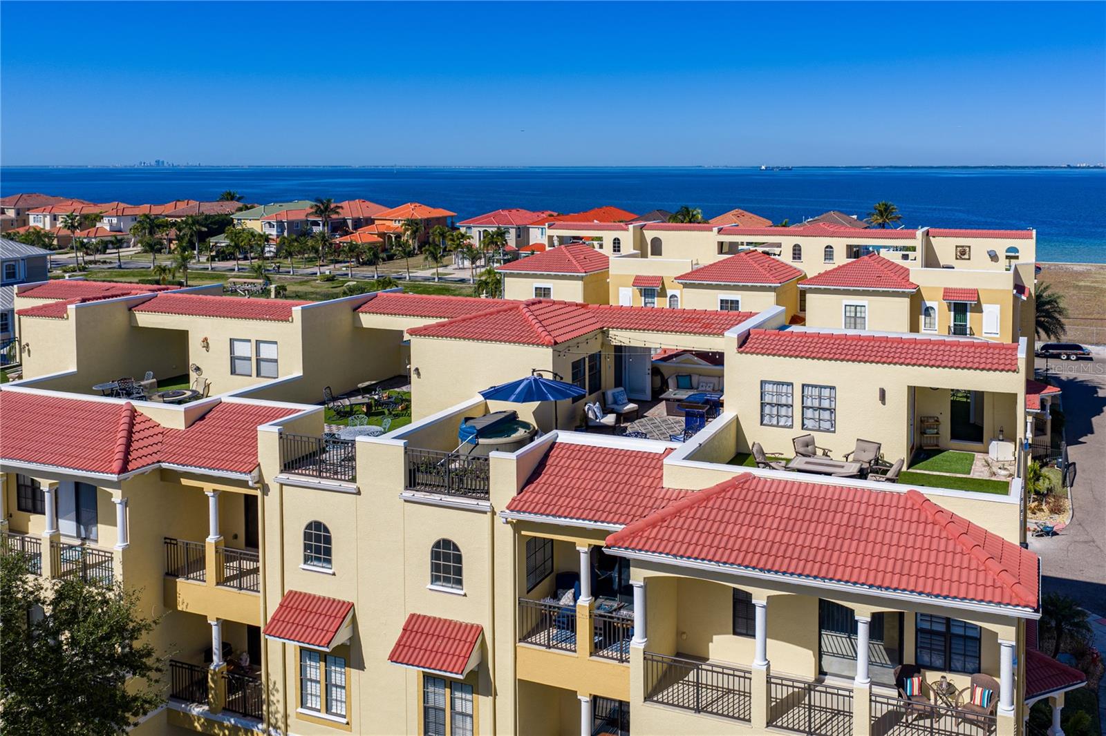 Image 8 of 100 For 6411 Mayra Shores Lane