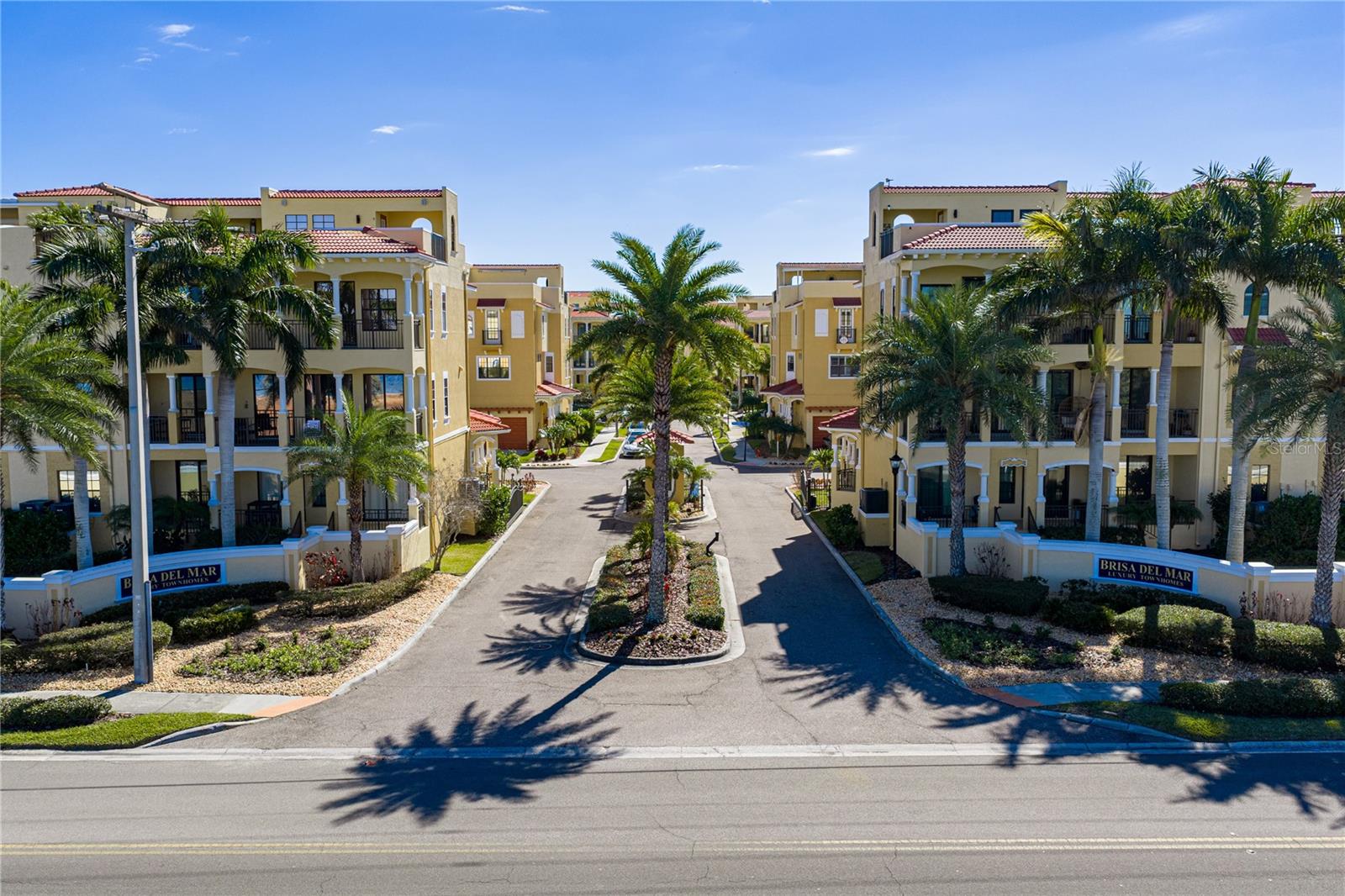 Image 85 of 100 For 6411 Mayra Shores Lane