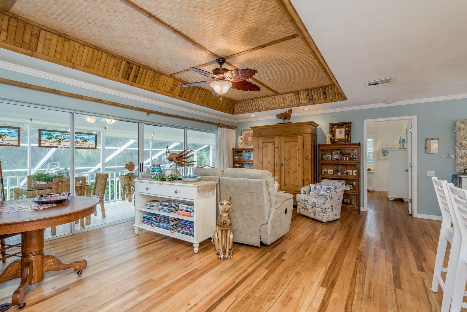 Image 5 of 70 For 737 Ohio Avenue