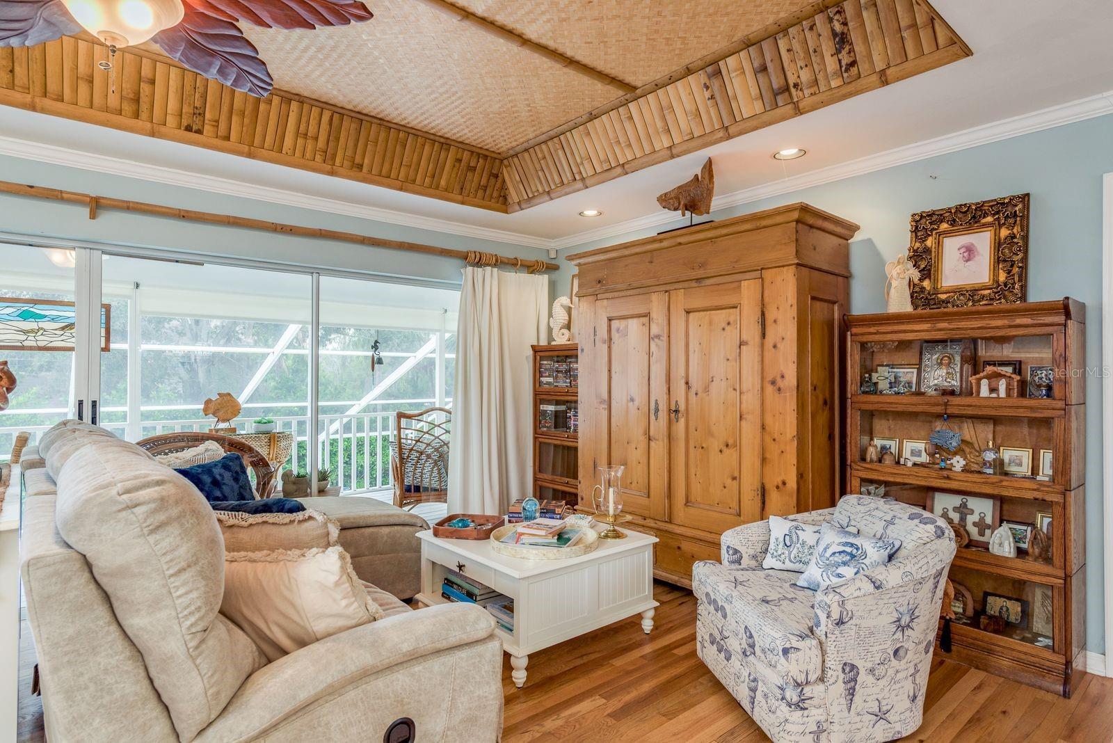 Image 6 of 70 For 737 Ohio Avenue