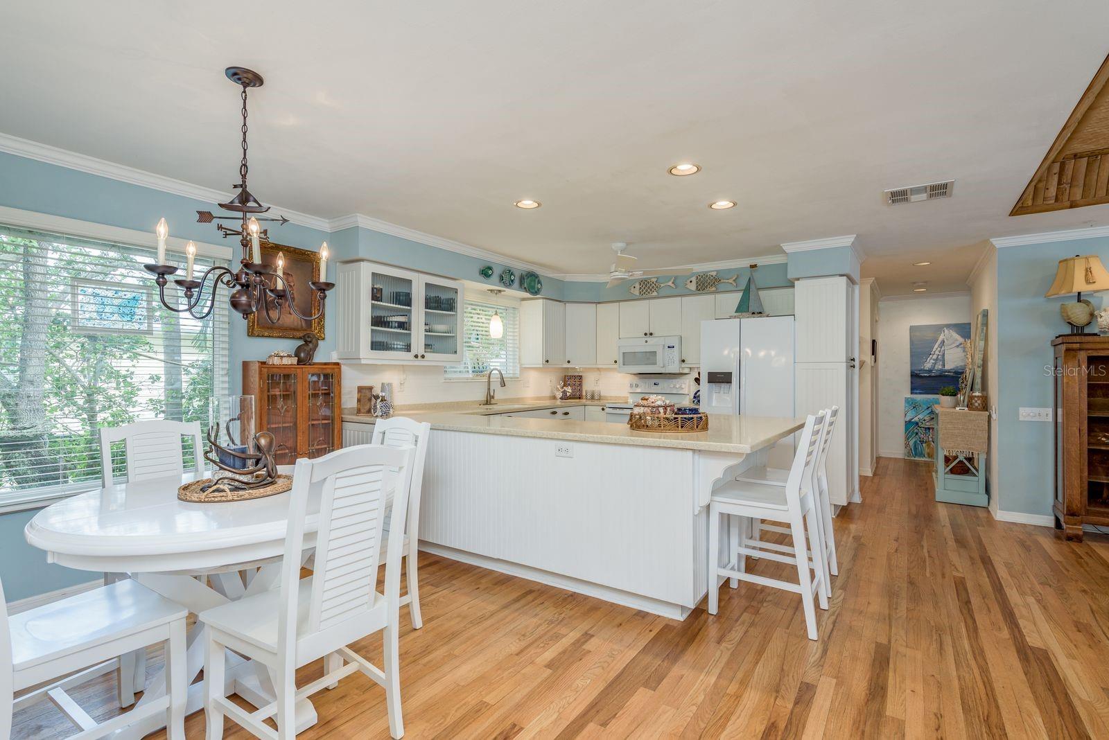 Image 9 of 70 For 737 Ohio Avenue