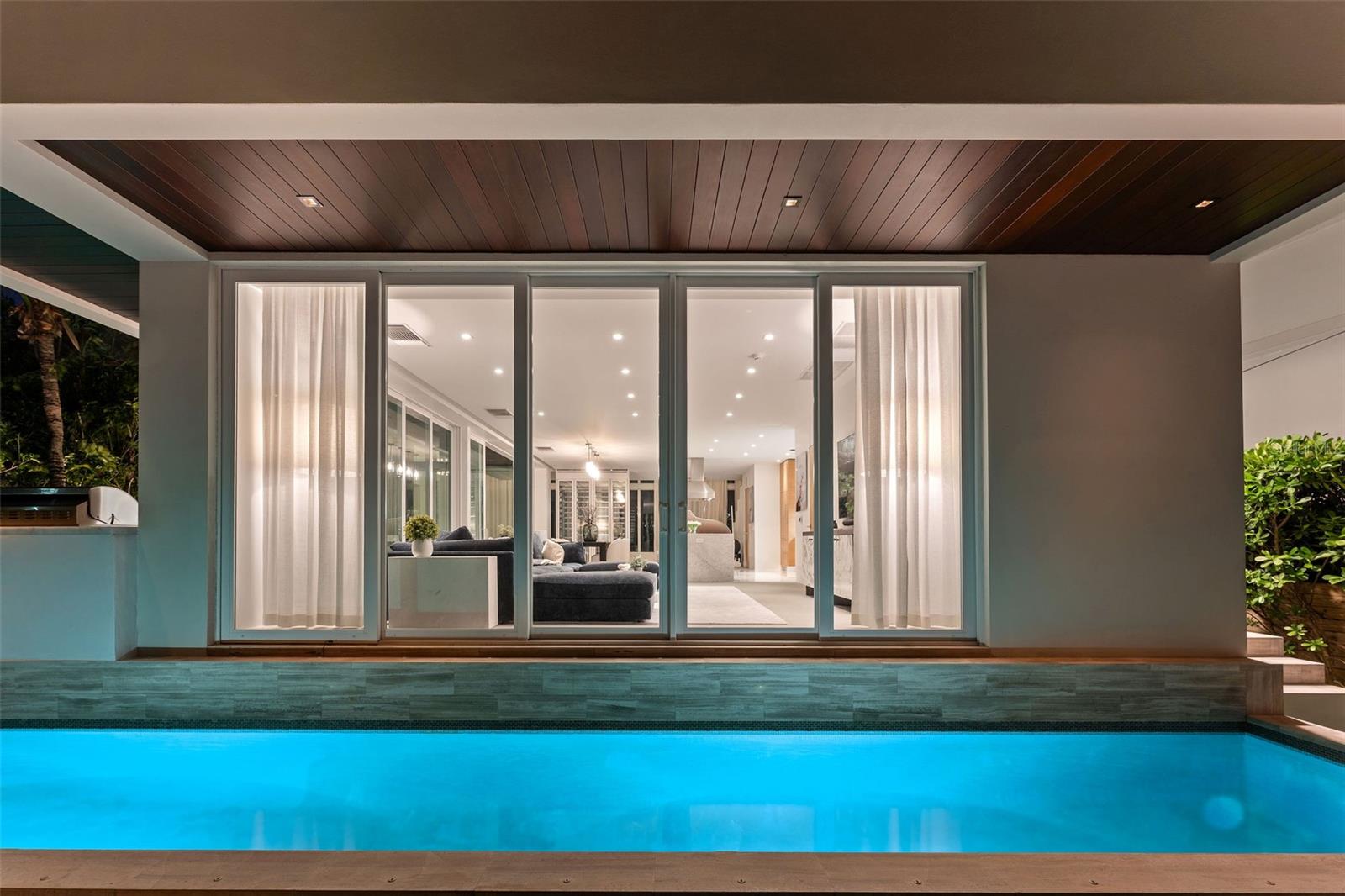 Listing photo id 22 for 4433 Bay Road