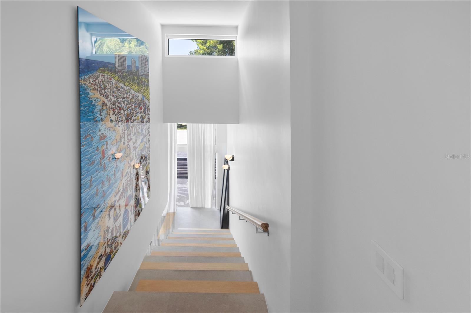 Listing photo id 40 for 4433 Bay Road