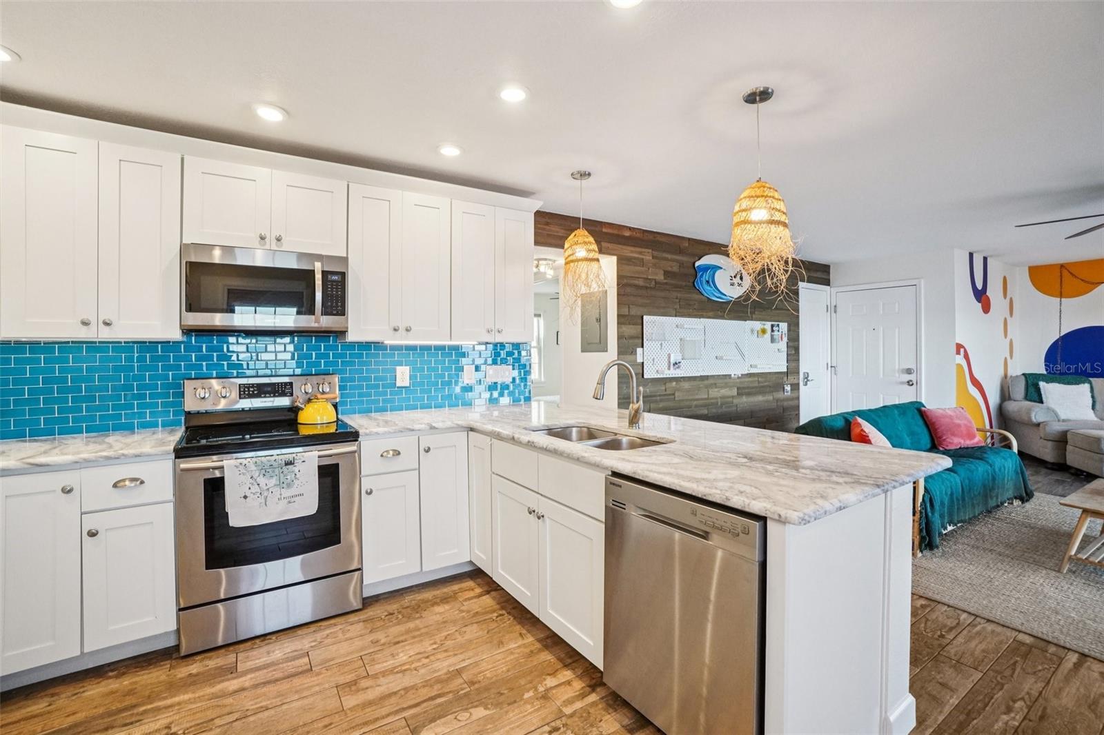 Image 14 of 47 For 4822 Coquina Key Drive Se B