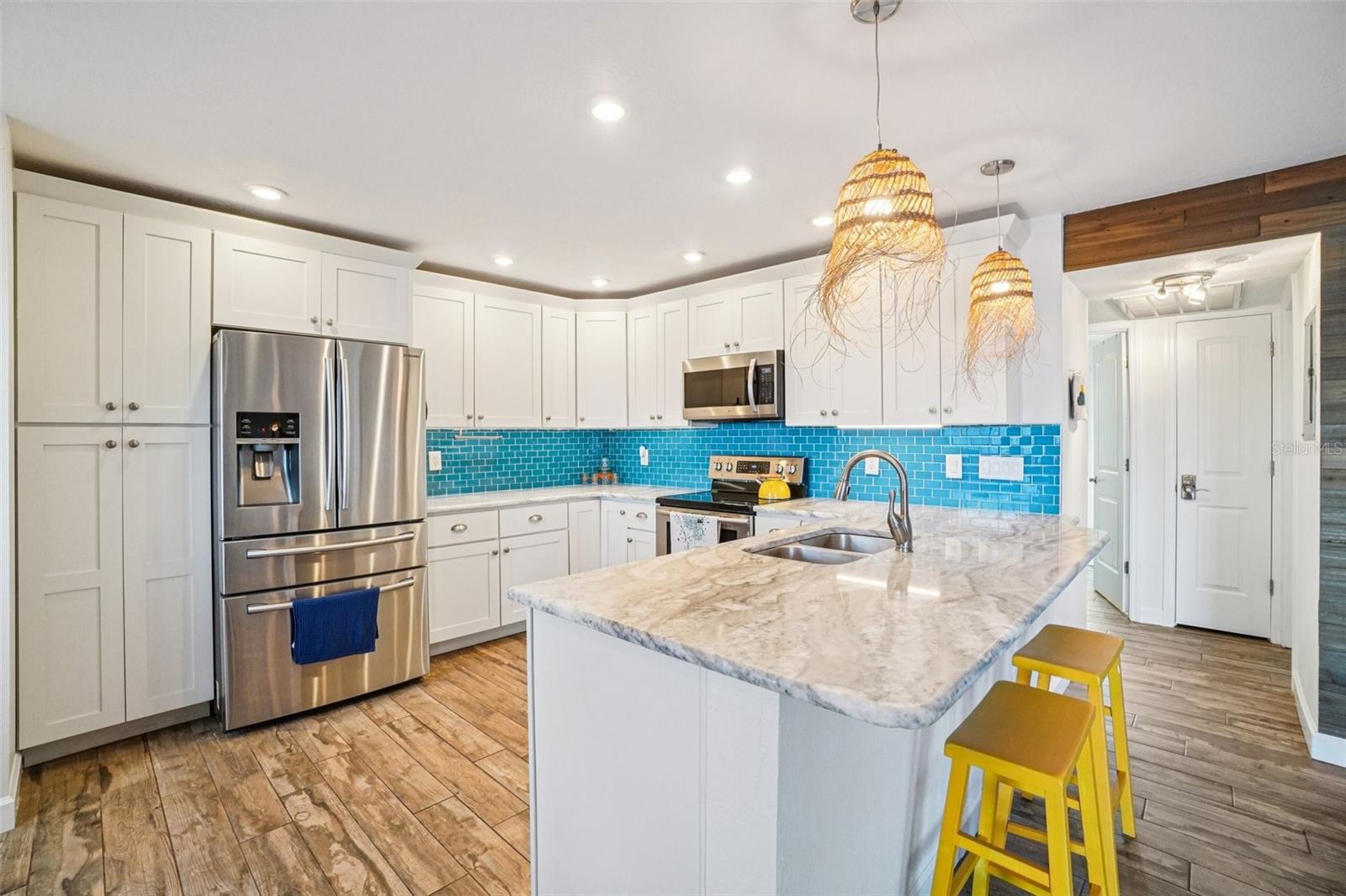 Image 15 of 47 For 4822 Coquina Key Drive Se B