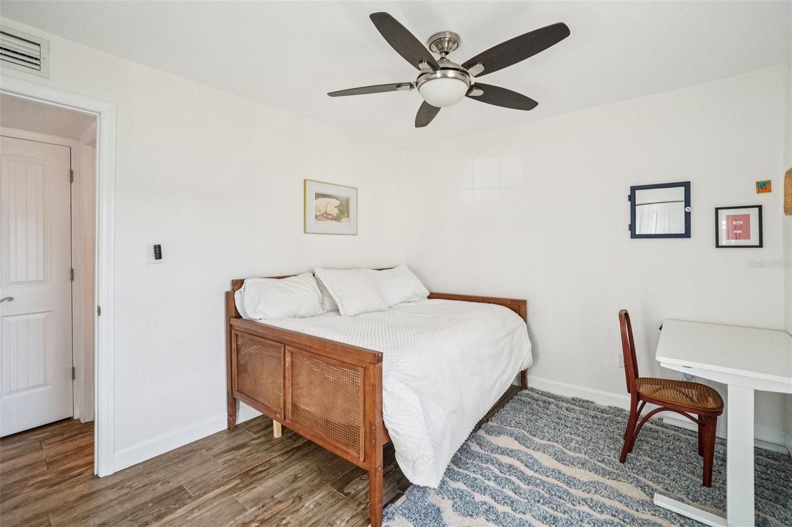 Image 31 of 47 For 4822 Coquina Key Drive Se B