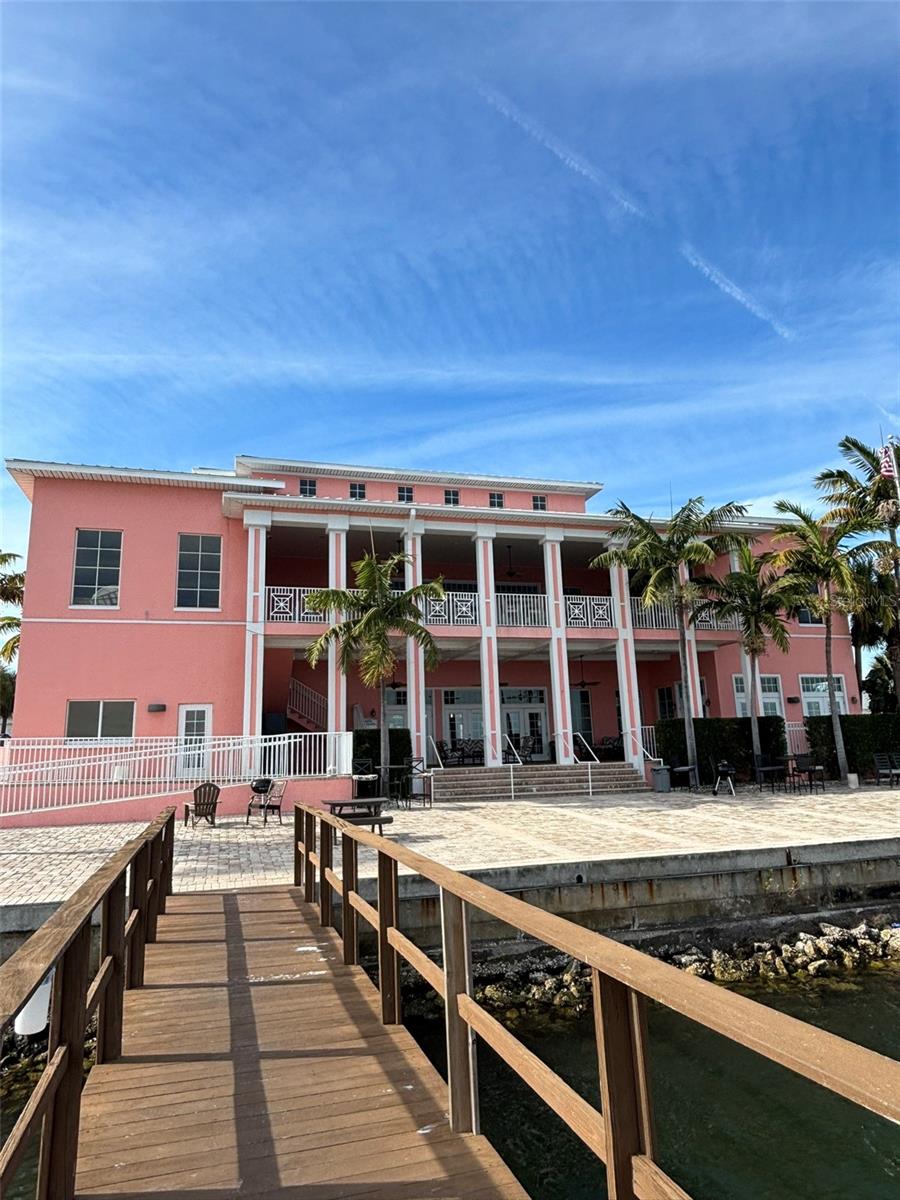 Image 40 of 47 For 4822 Coquina Key Drive Se B