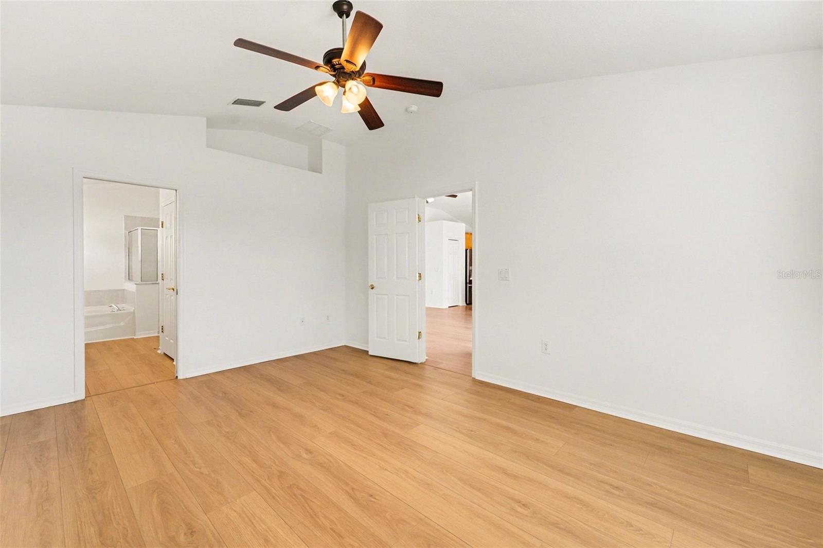 Image 14 of 57 For 18048 Arbor Crest Drive