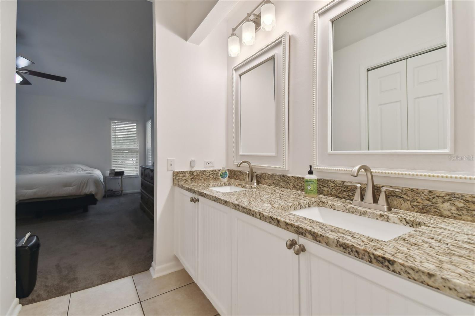 Image 15 of 31 For 4327 Murfield Drive E