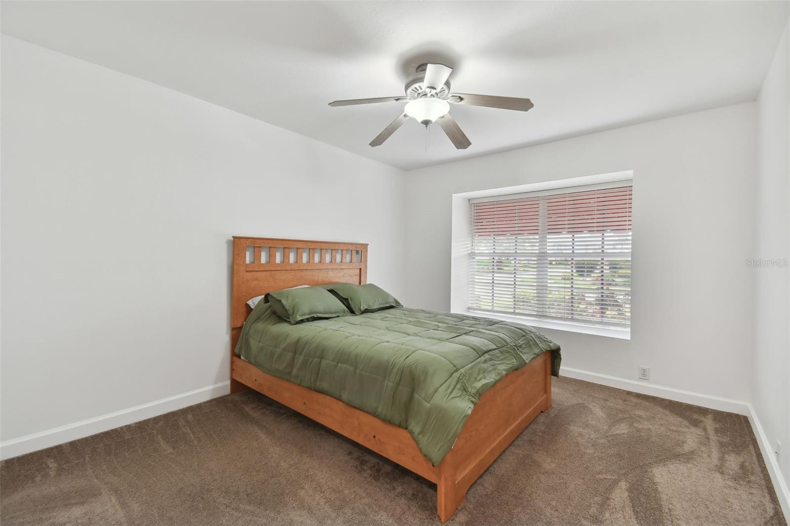 Image 18 of 31 For 4327 Murfield Drive E