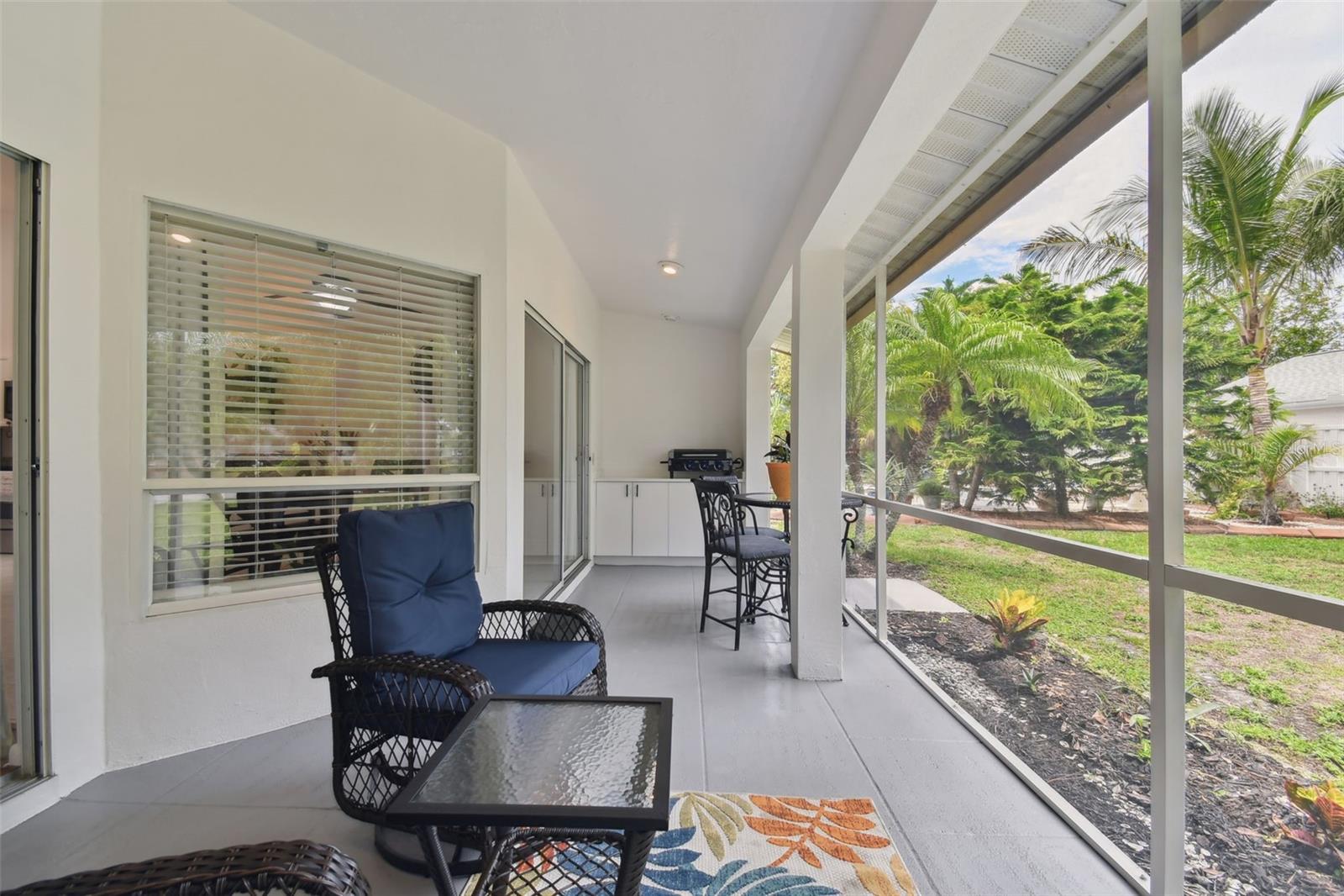 Image 21 of 31 For 4327 Murfield Drive E