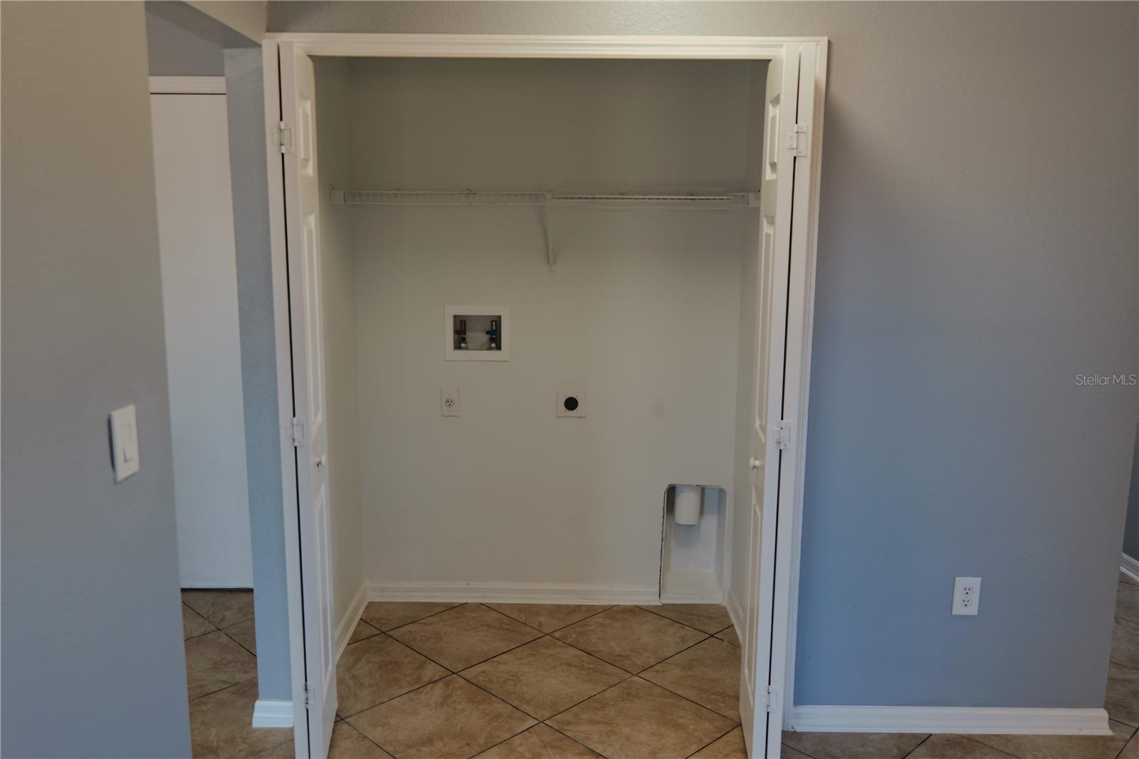 Image 10 of 22 For 706 Brenton Leaf Drive